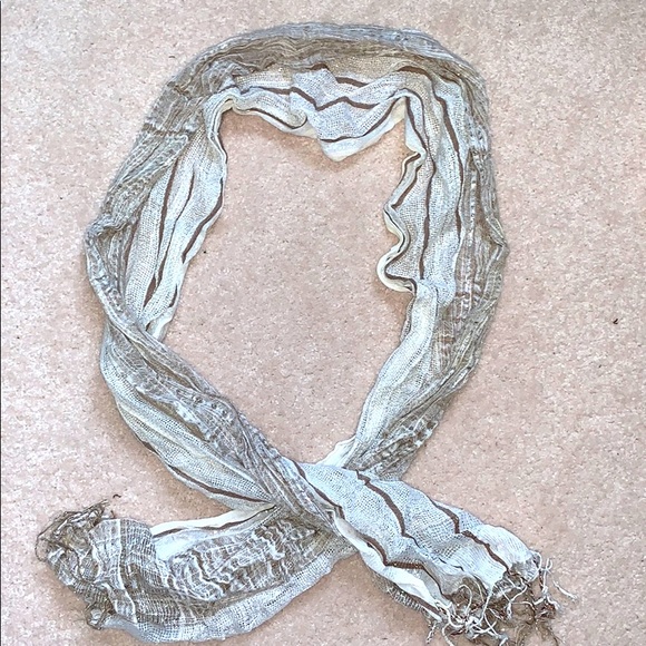 ✨FREE w/ Purchase✨ Fashion Scarf - Picture 1 of 1